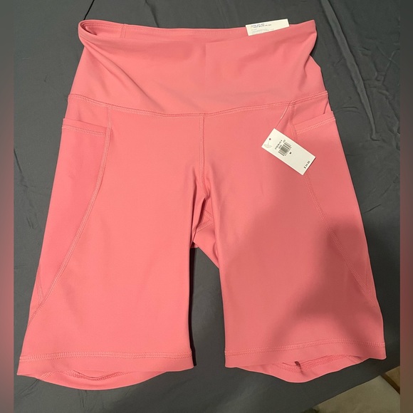 Old Navy Biker Shorts NWT - Picture 1 of 3